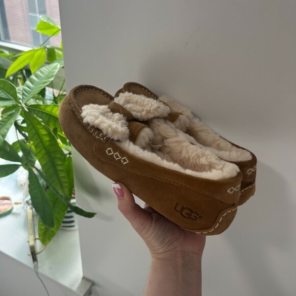 Ugg Australia Ansley Fur Bow Moccasin Slippers Size 5 - Picture 2 of 8